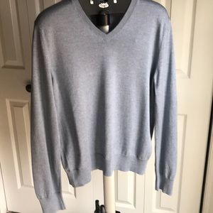 V neck sweater